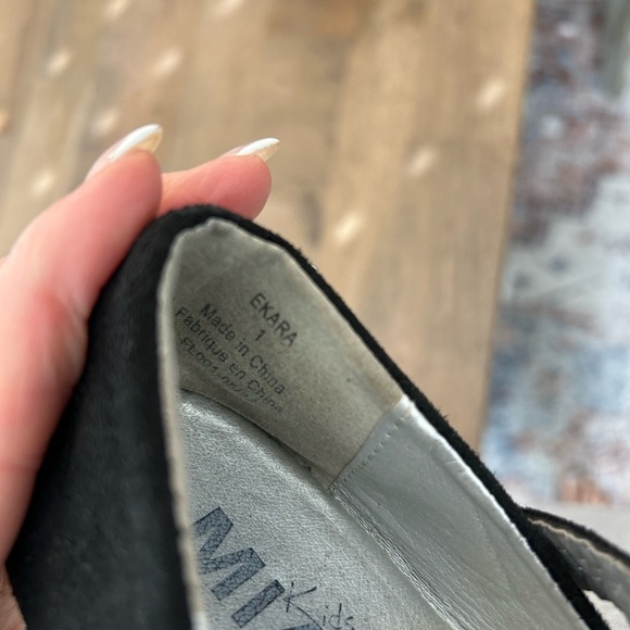 Mia Kids Rhinestone flats size 1Y - Picture 7 of 8